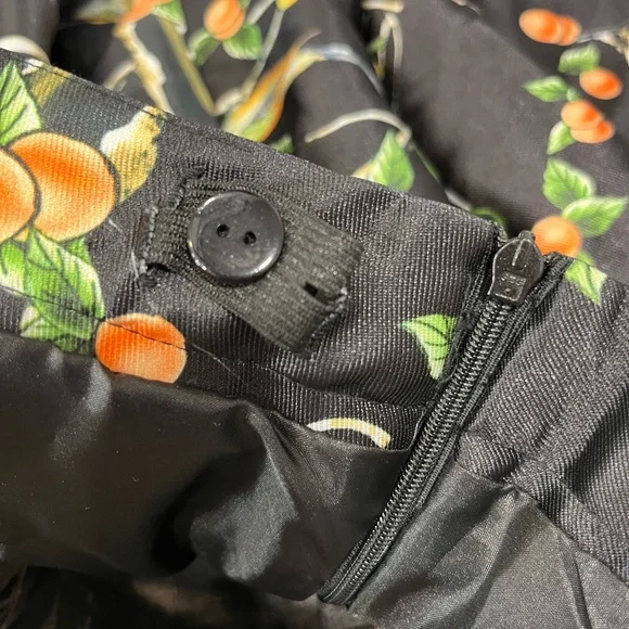 Modasize Black Fruit Print Pleated Midi Skirt Size L - Picture 7 of 8